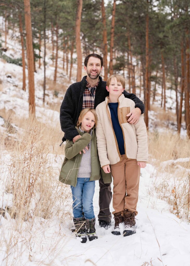 Family winter portraits in Big Thompson Canyon