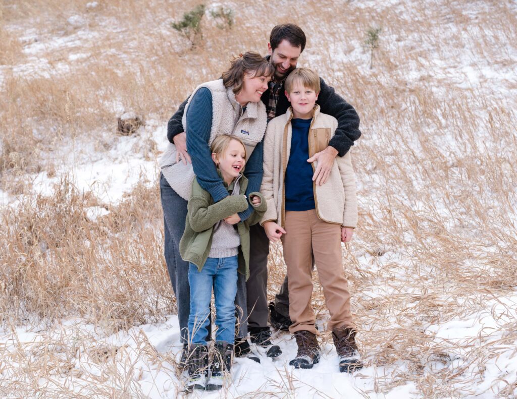Family winter portraits in Big Thompson Canyon